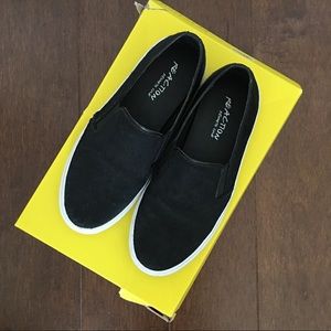 KENNETH COLE REACTION Faux Fur Slip On Sneakers 6